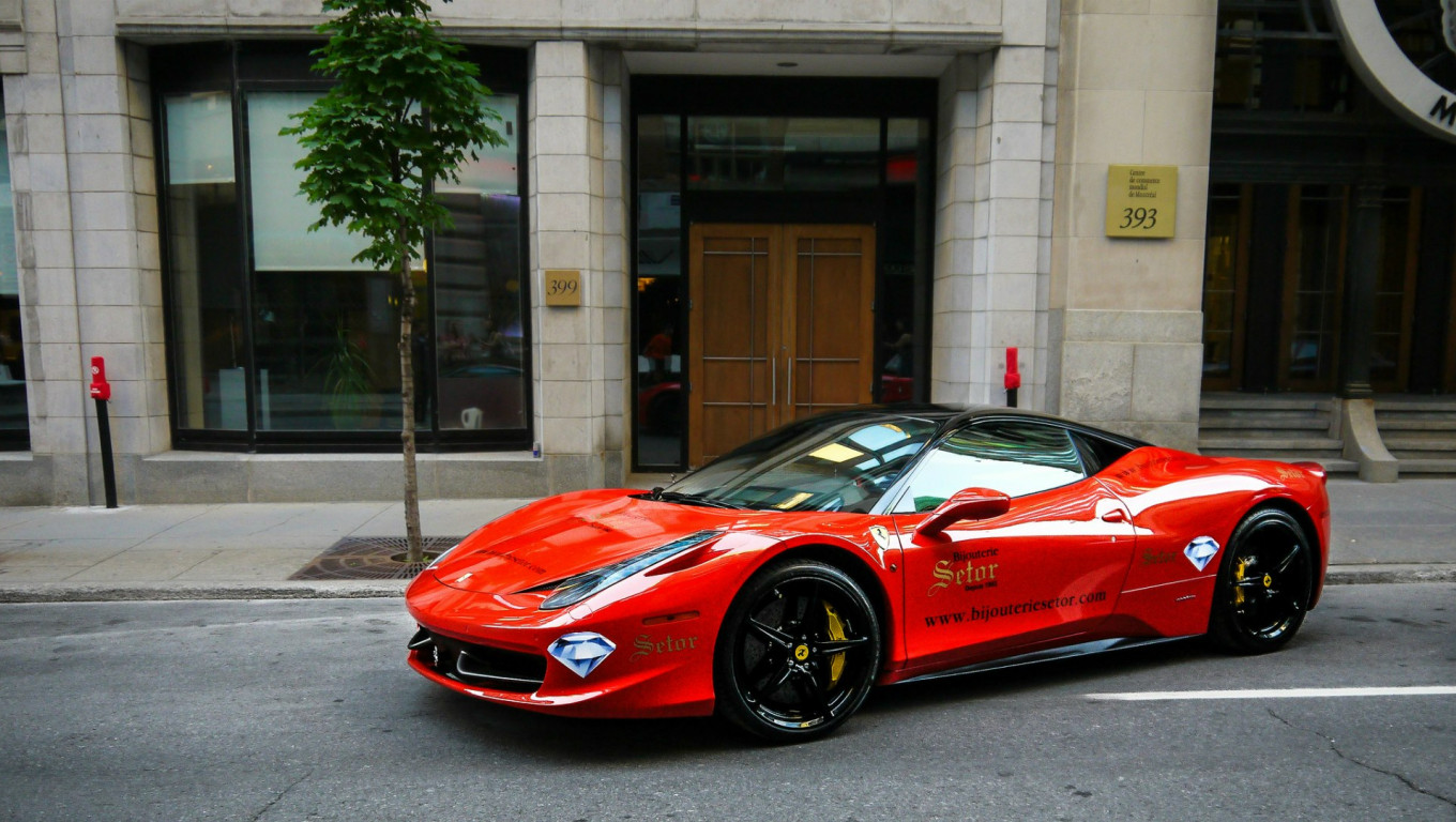 ferrari na pulpit 68