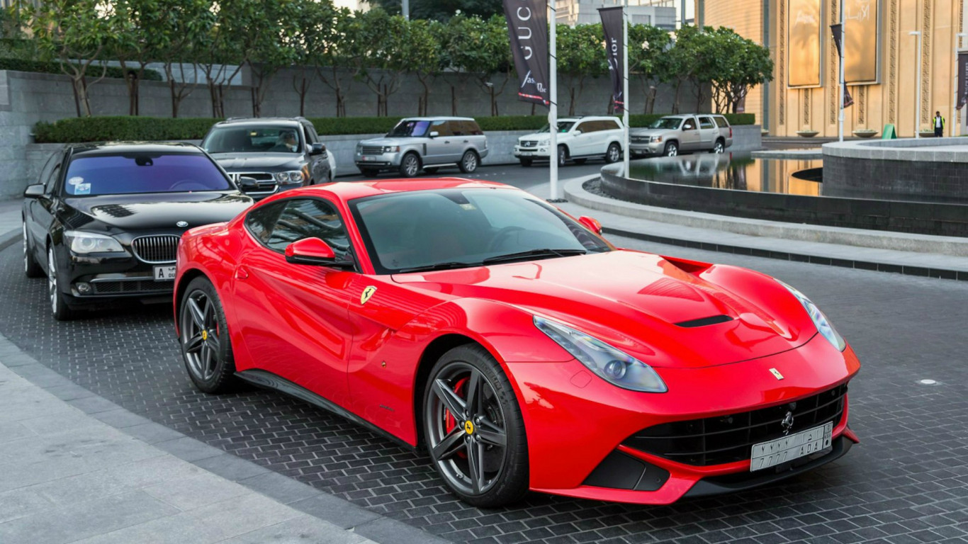 Auto ferrari 12