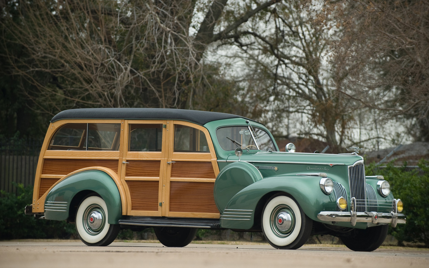 Packard 120 Deluxe Station Wagon '1941.jpg