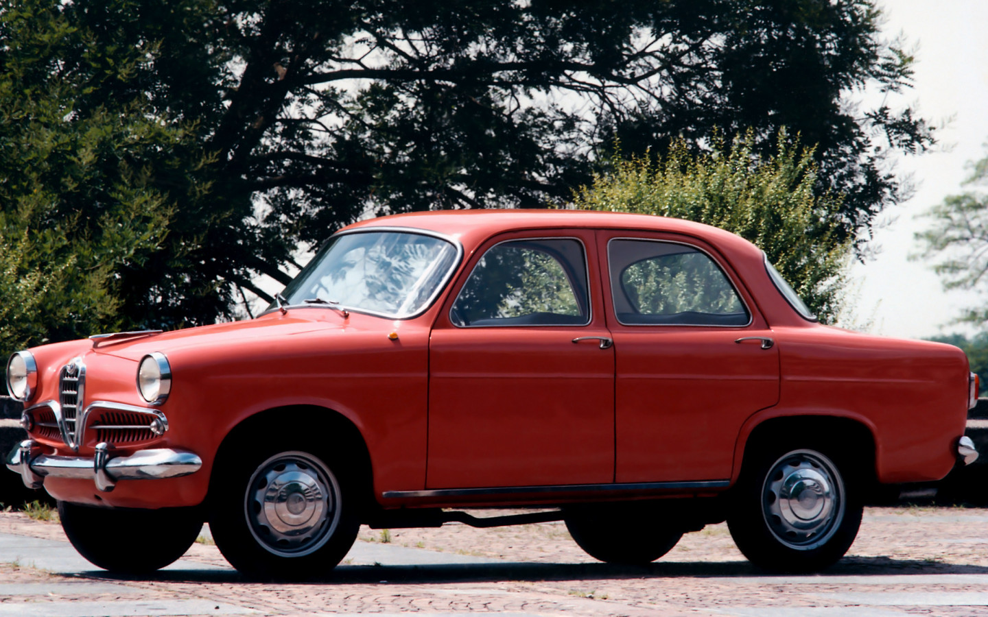 Alfa Romeo Giulietta Berlina '1955–59.jpg