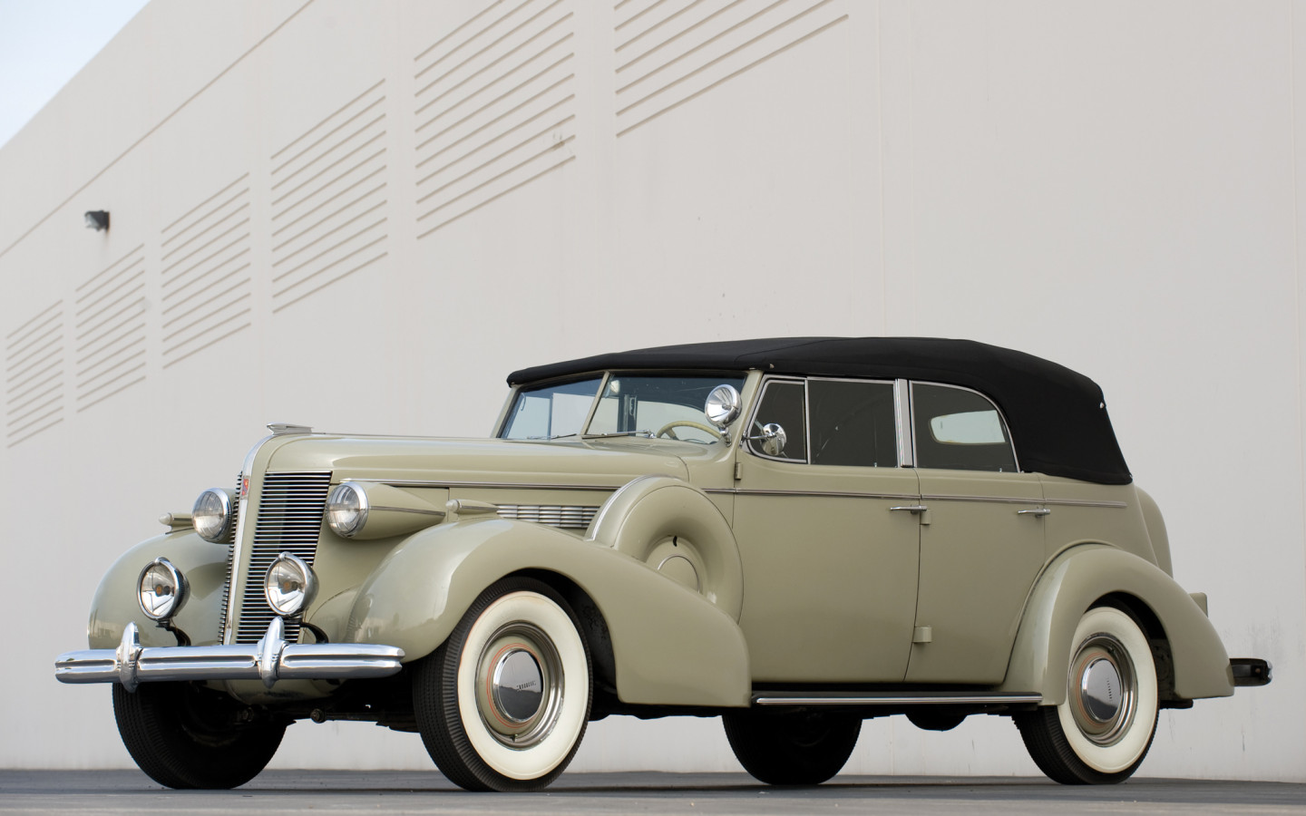 Buick Roadmaster Convertible Sedan (80) '1937.jpg