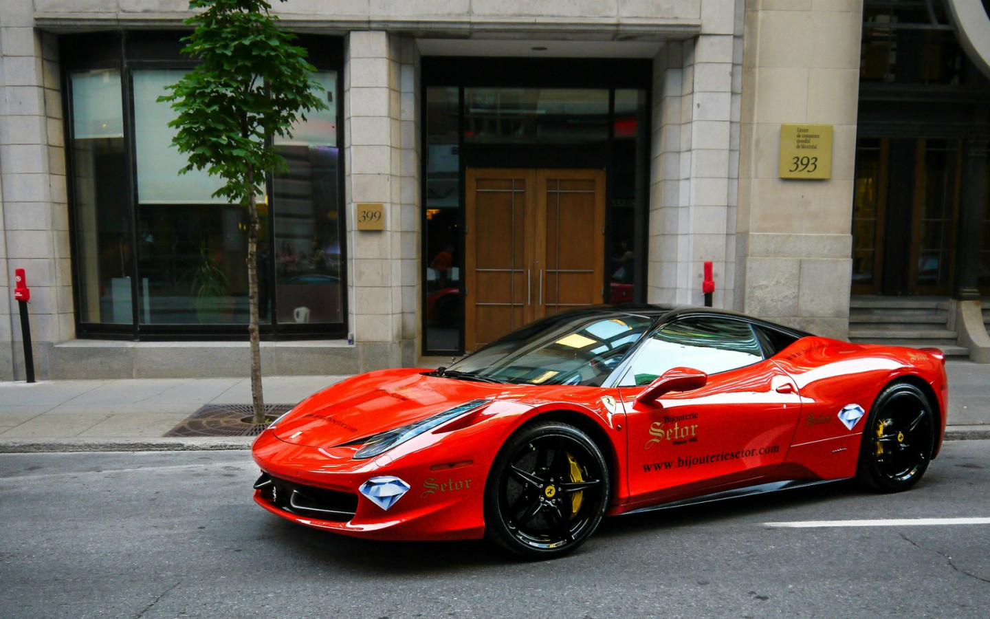 ferrari na pulpit 68