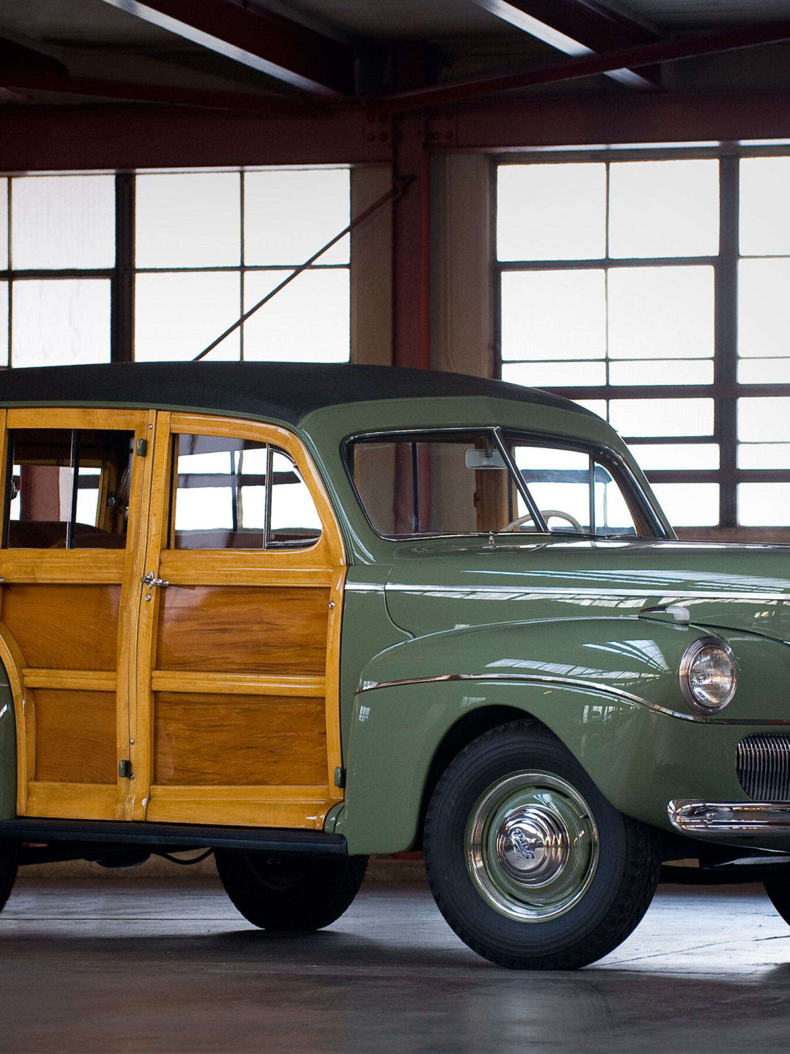 Ford Super Deluxe Station Wagon '1941.jpg