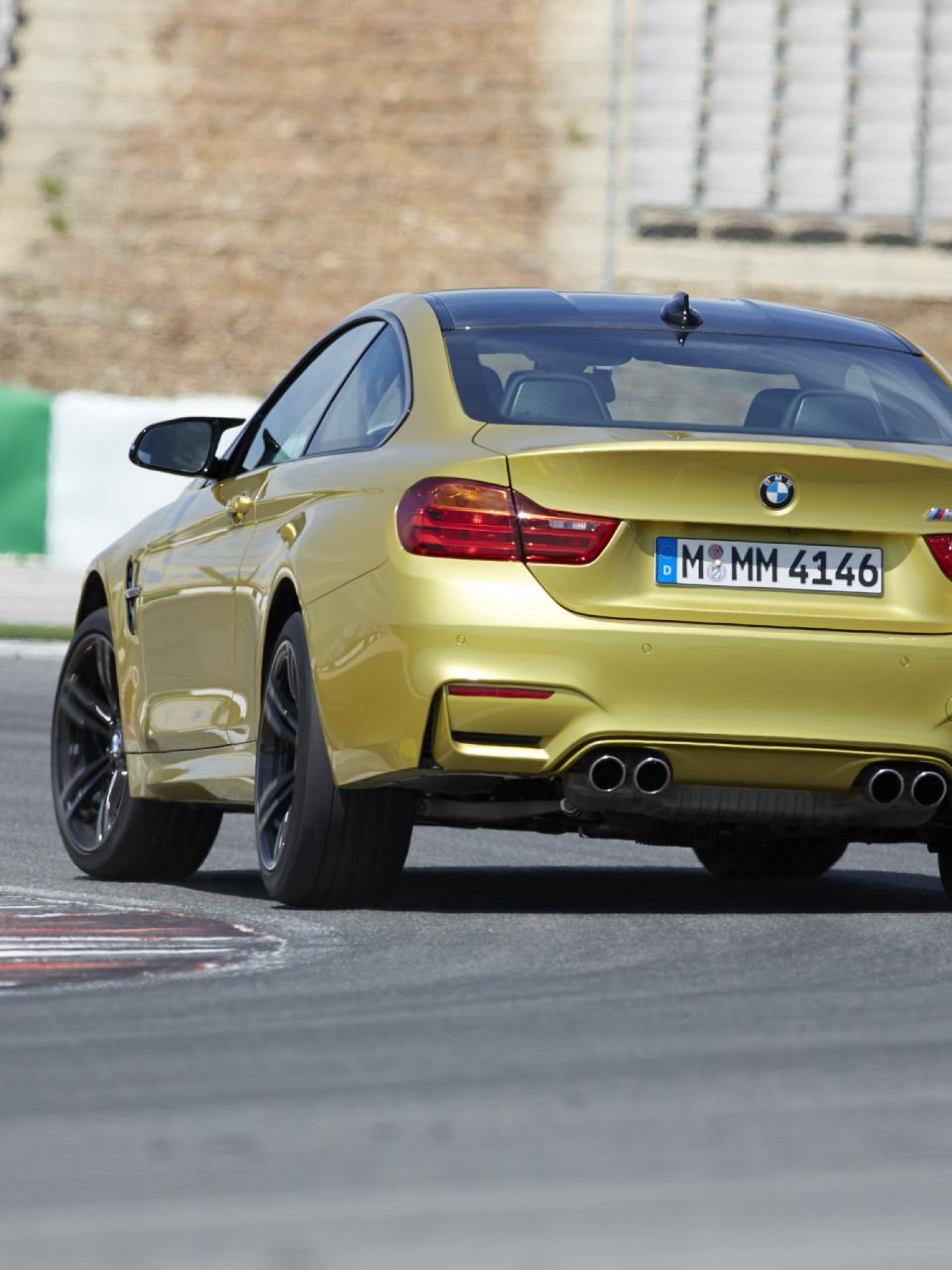 BMW M4 Coupe 2015 28