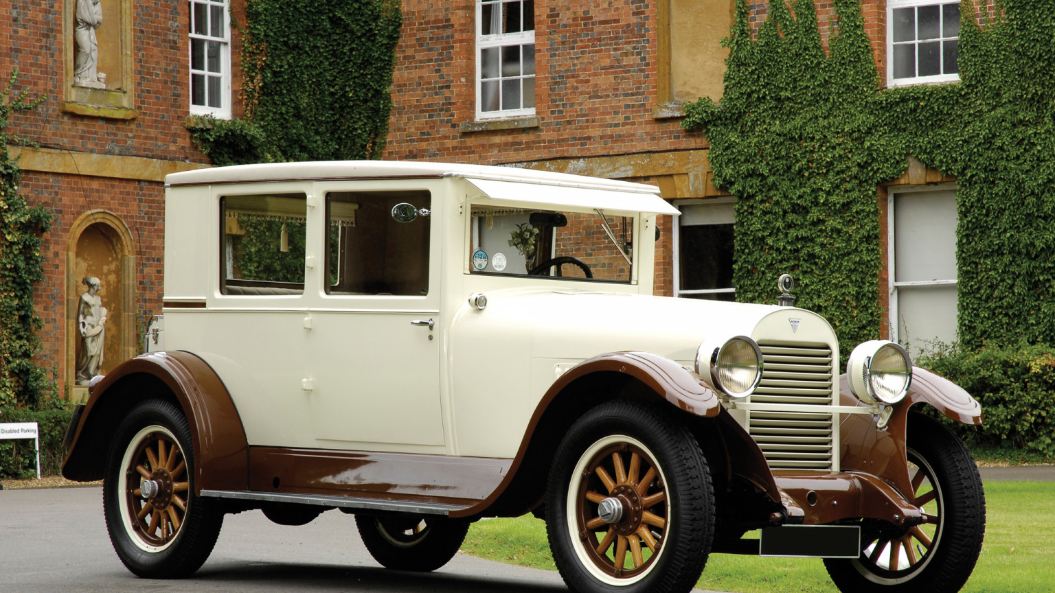 Hudson Super Six Coach '1924.jpg