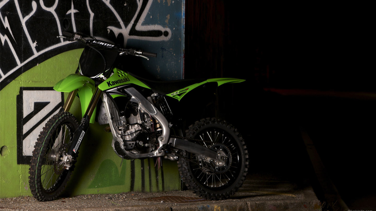 Kawasaki_KX250F_2009_01_1440x900.jpg