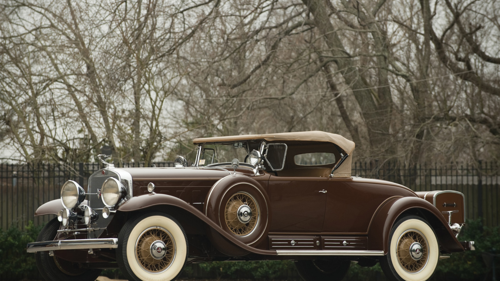 Cadillac V16 452 452-A Roadster by Fleetwood '1930–31.jpg