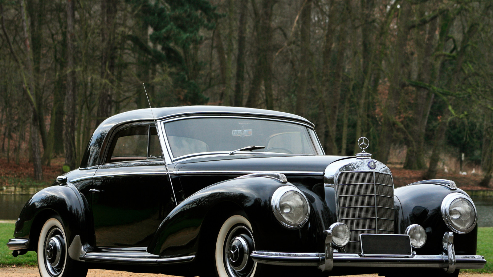 Mercedes-Benz 300S (W188) '1952–55.jpg