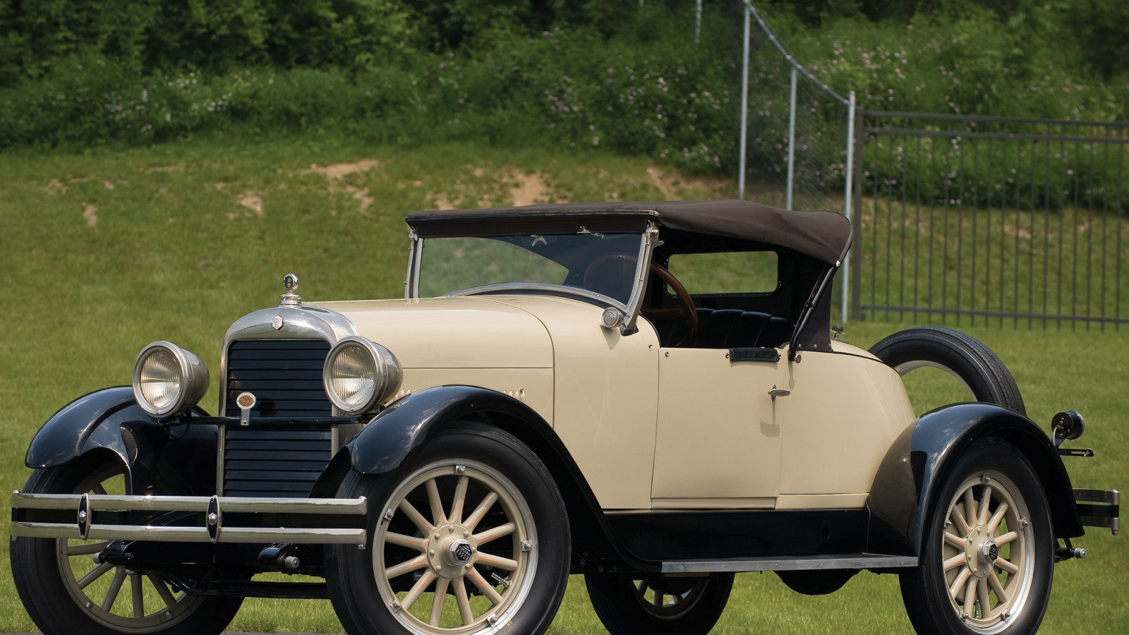 Locomobile 48 Sportif '1925 1.jpg