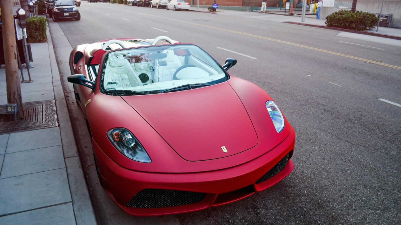 na pulpit ferrari 4