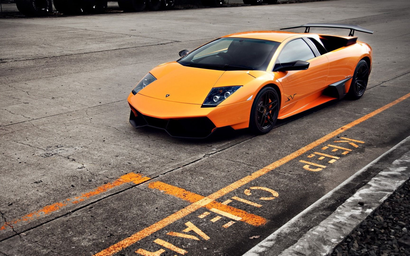 orange huracan