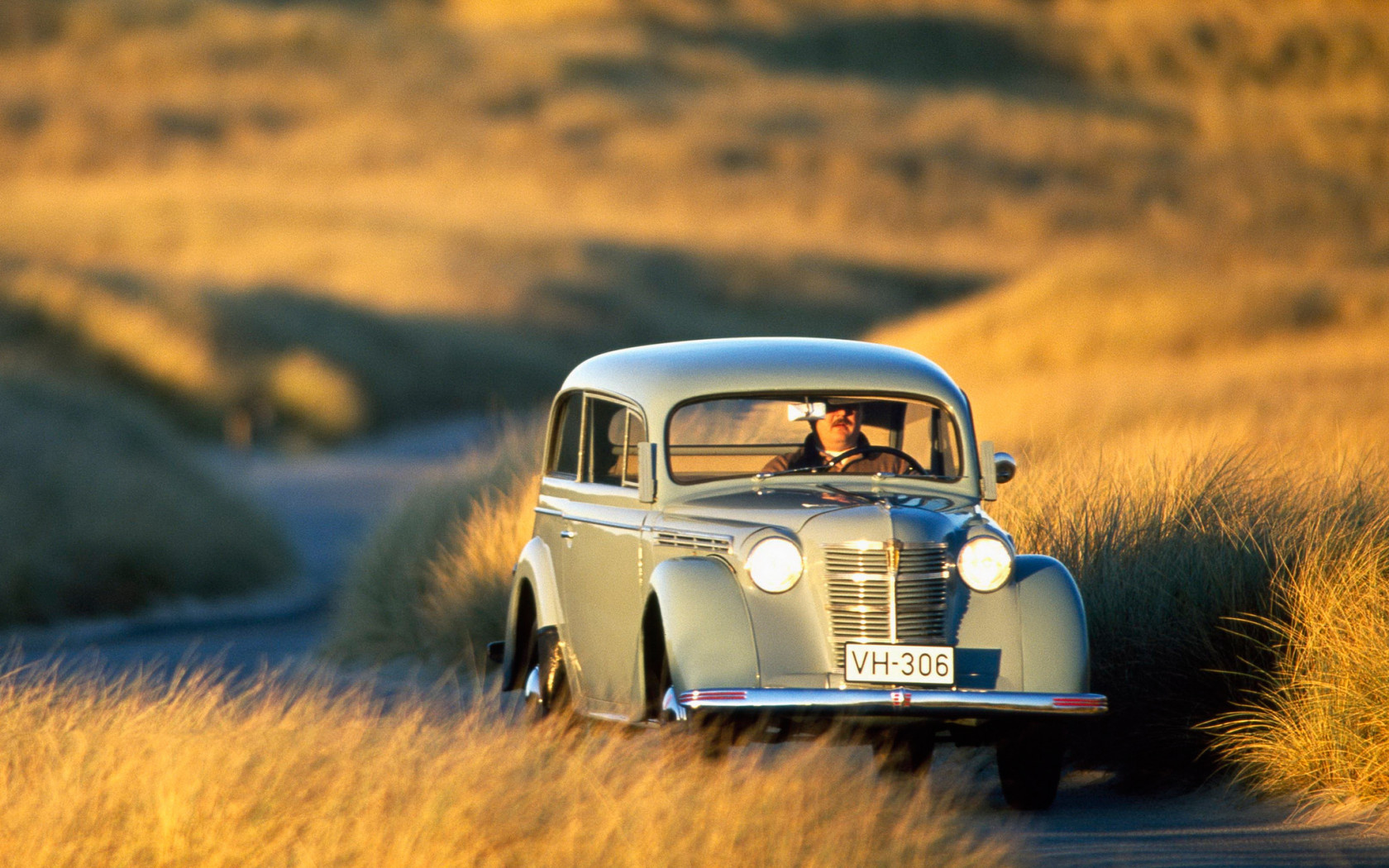 Opel Kadett 2-door Limousine (K38) '1937–40.jpg