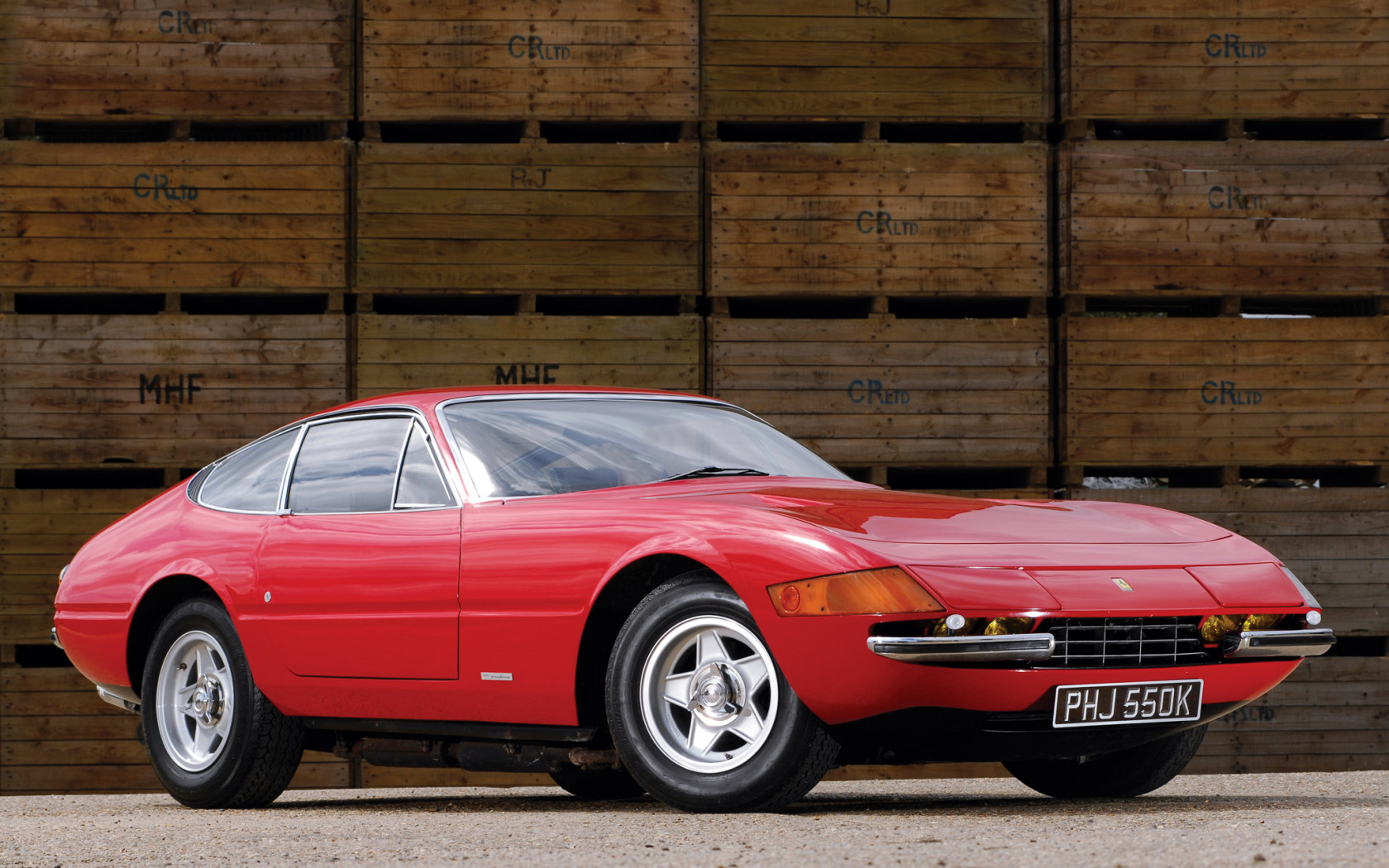 Ferrari 365 GTB 4 Daytona '1968–74.jpg