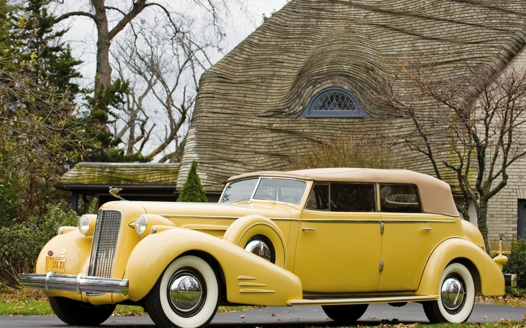 Cadillac V16 452-D Imperial Convertible Sedan '1935.jpg