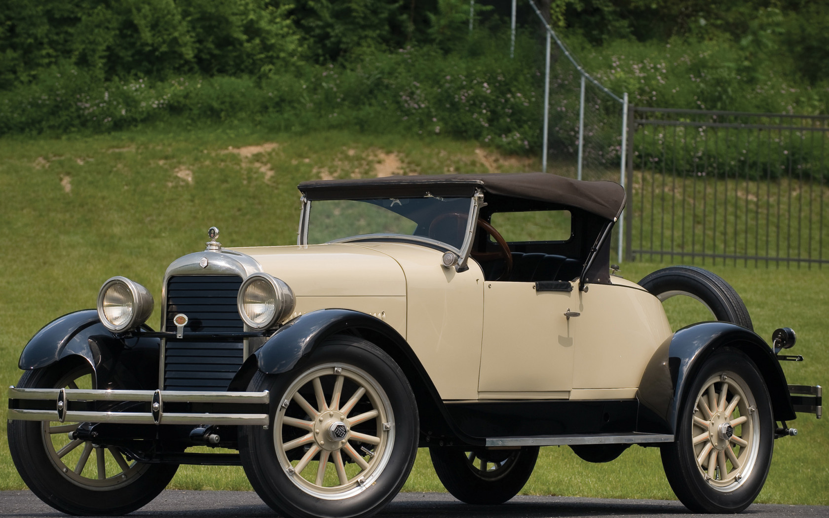 Locomobile 48 Sportif '1925 1.jpg