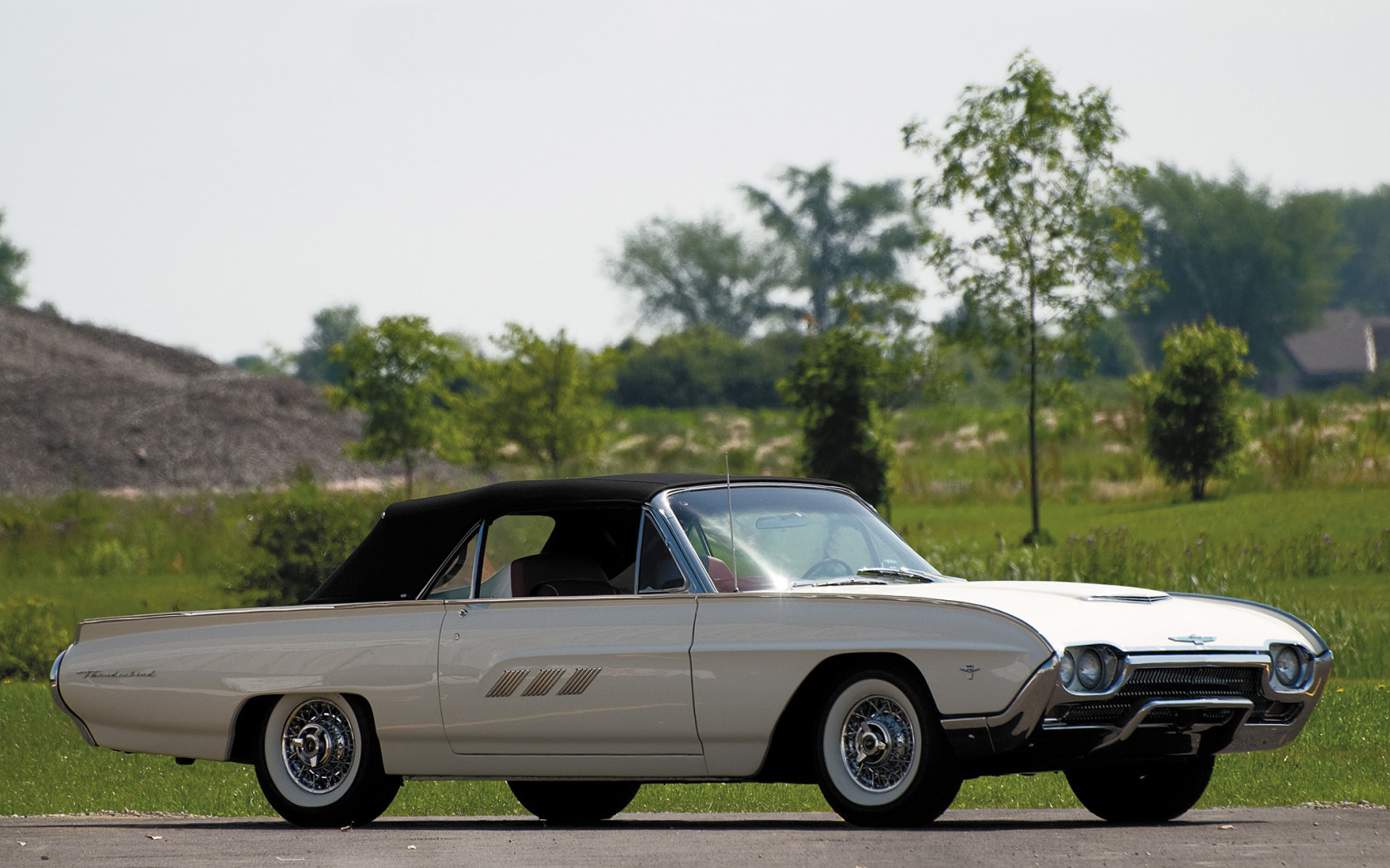 Ford Thunderbird '1961–63.jpg