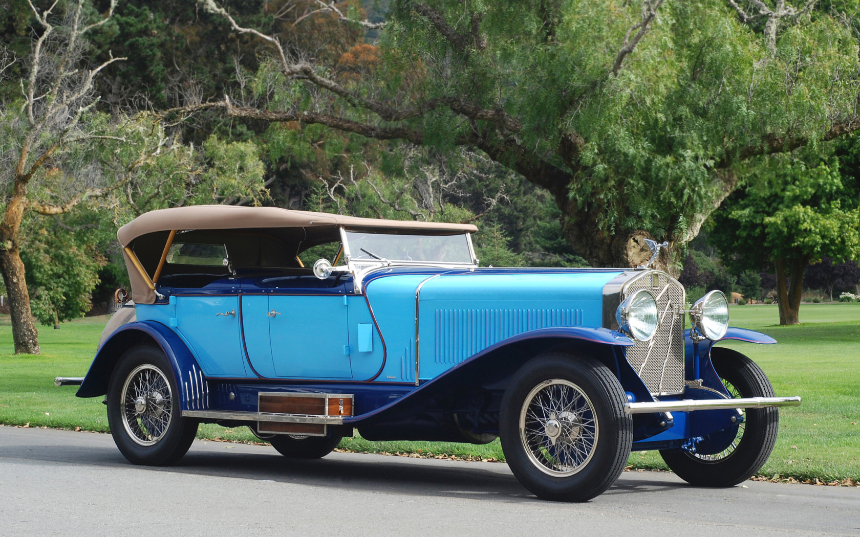 Isotta-Fraschini Tipo 8A SS Dual Cowl Phaeton by LeBaron '1927.jpg