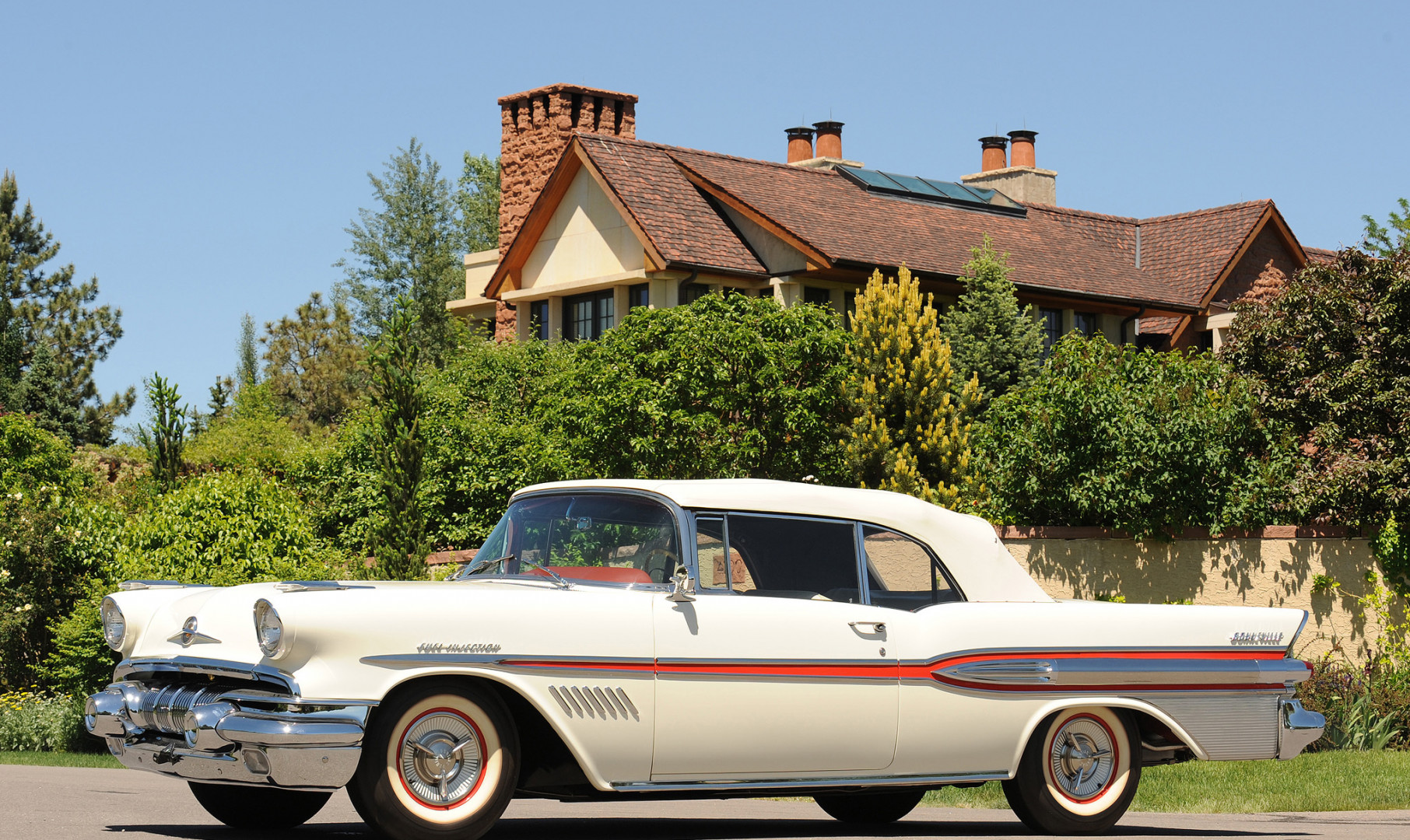 Pontiac Bonneville Convertible '1957.jpg