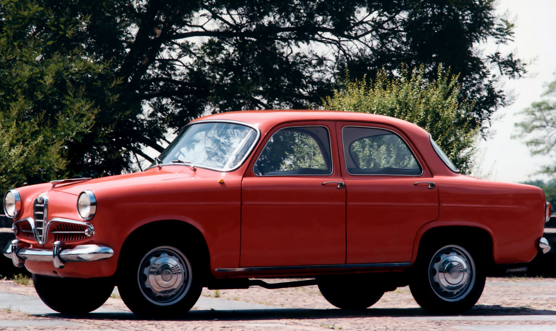 Alfa Romeo Giulietta Berlina '1955–59.jpg