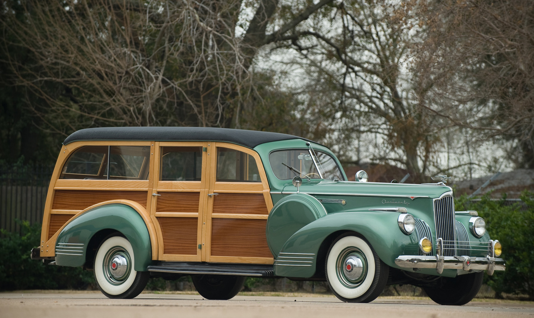 Packard 120 Deluxe Station Wagon '1941.jpg