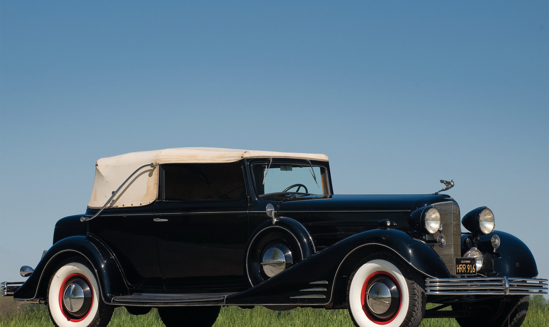 Cadillac V16 452-C Convertible Victoria '1933.jpg