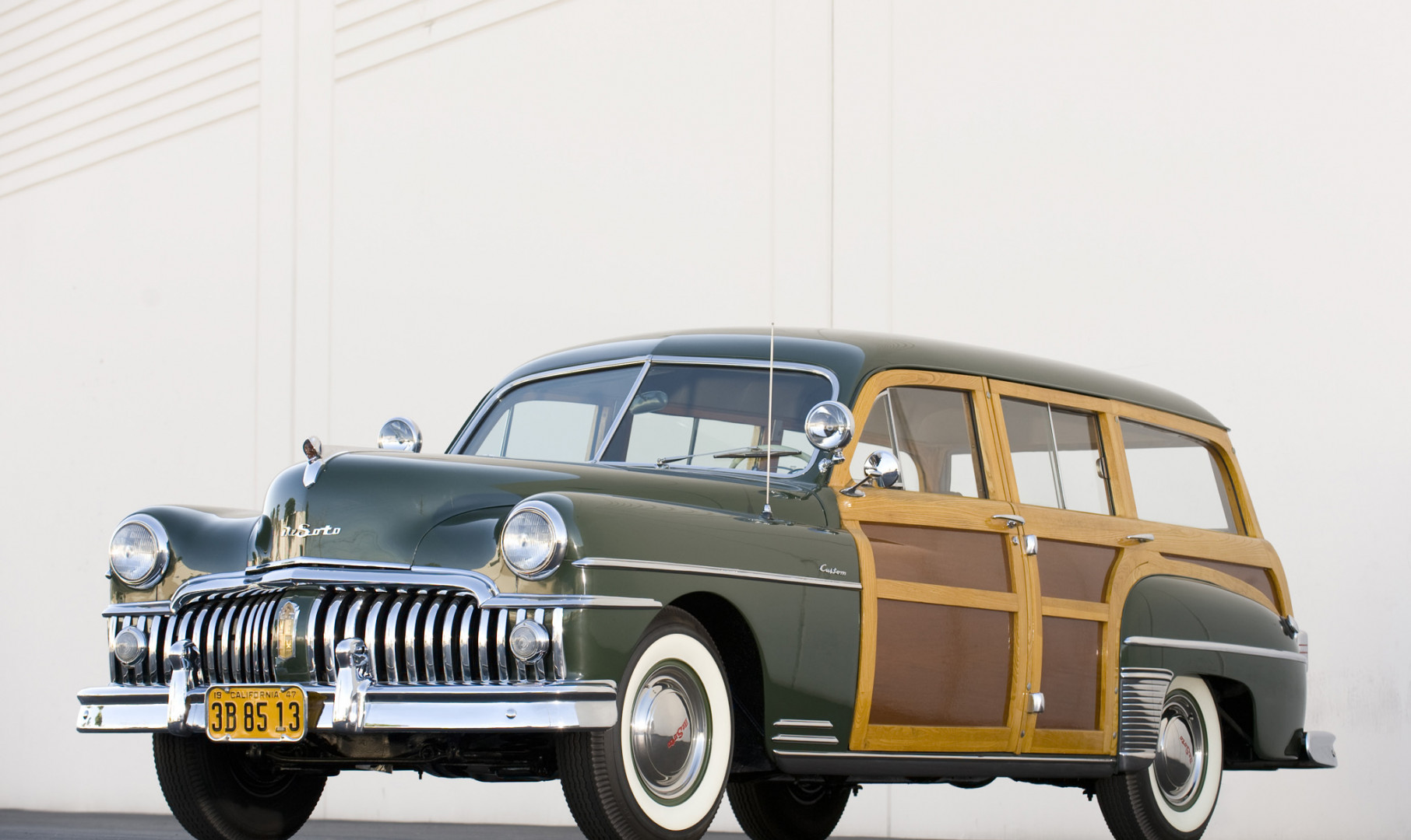 DeSoto Custom Suburban Station Wagon '1950.jpg