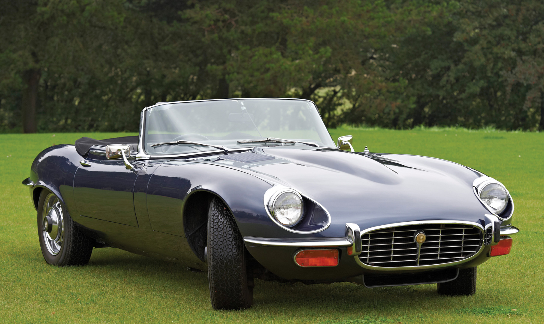 Jaguar E-Type V12 Roadster (Series III) '1971–75.jpg