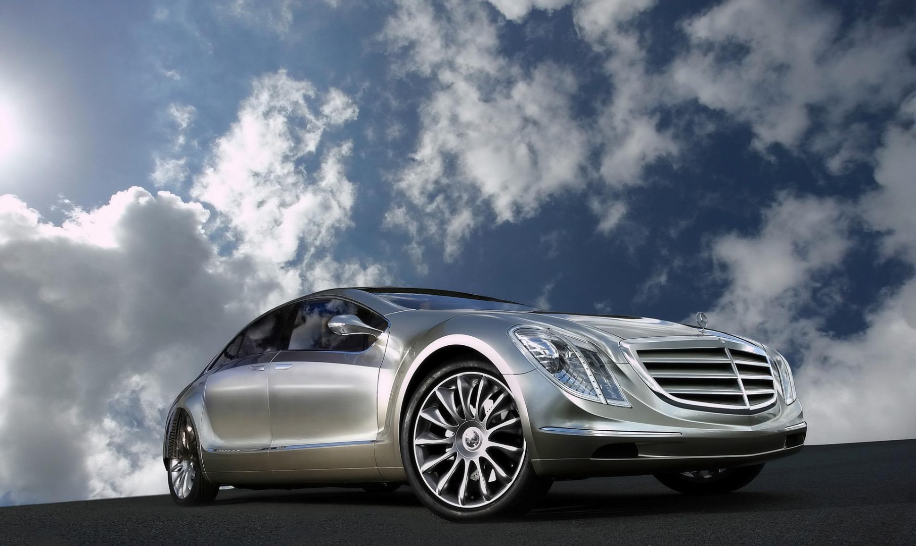 Windows_7_Background_-_Mercedes-Benz.jpg