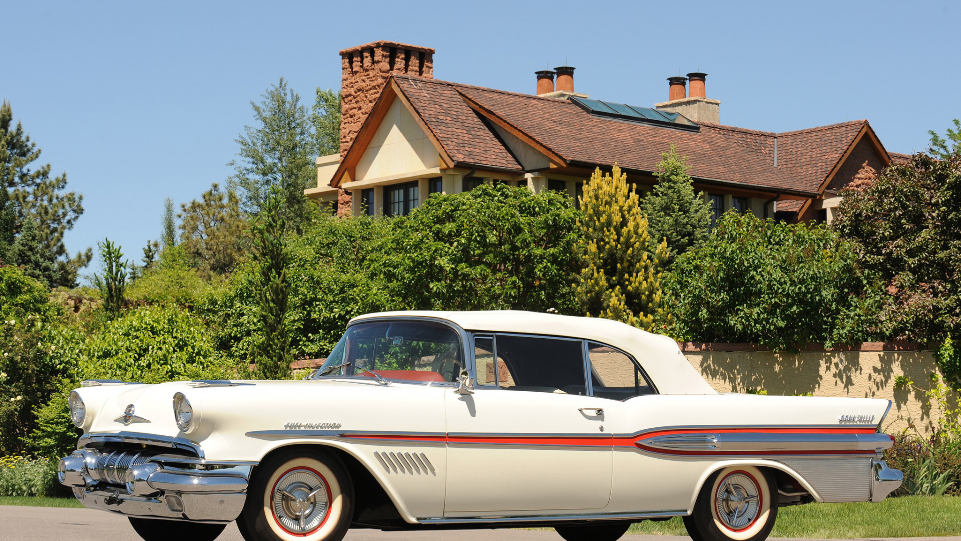 Pontiac Bonneville Convertible '1957.jpg