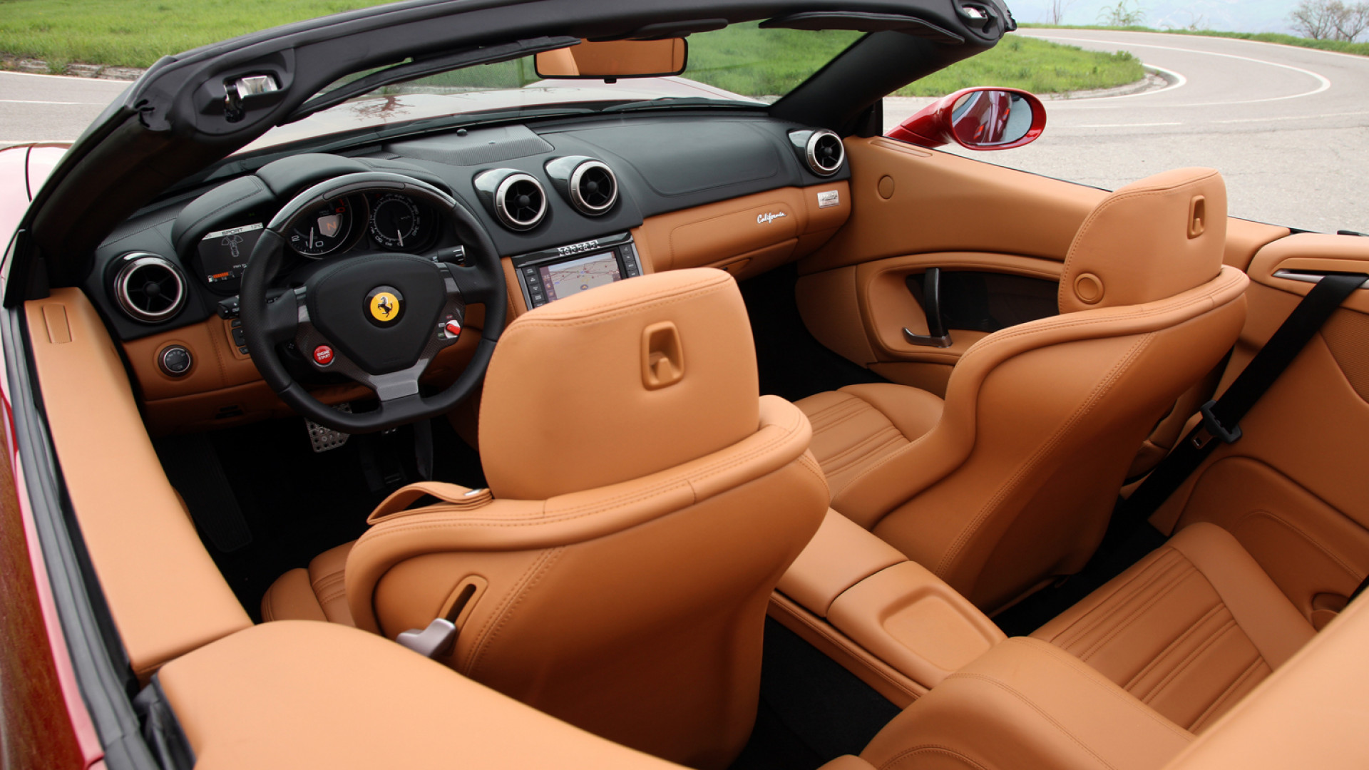 2013-Ferrari-California-interior.jpg