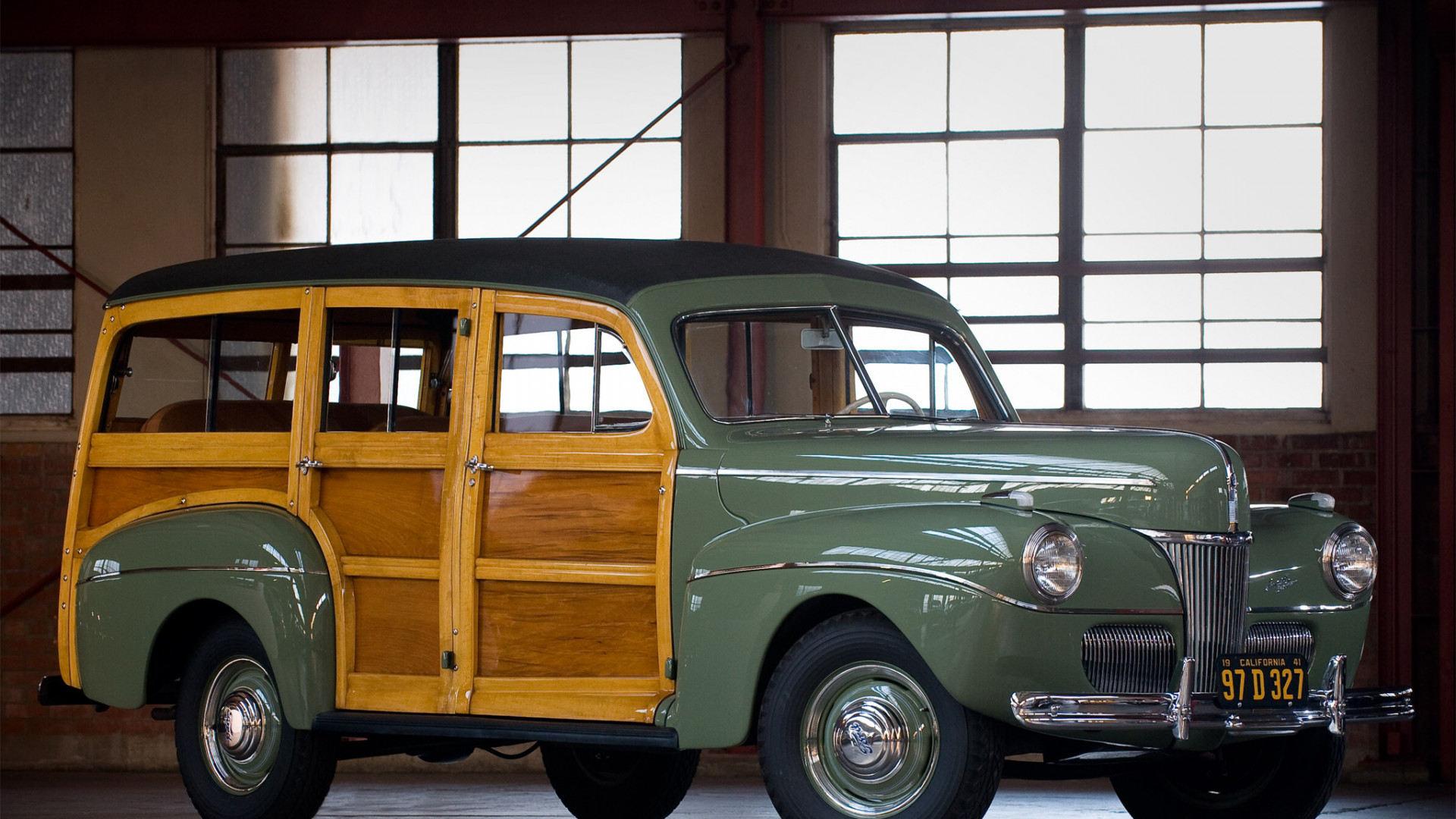 Ford Super Deluxe Station Wagon '1941.jpg