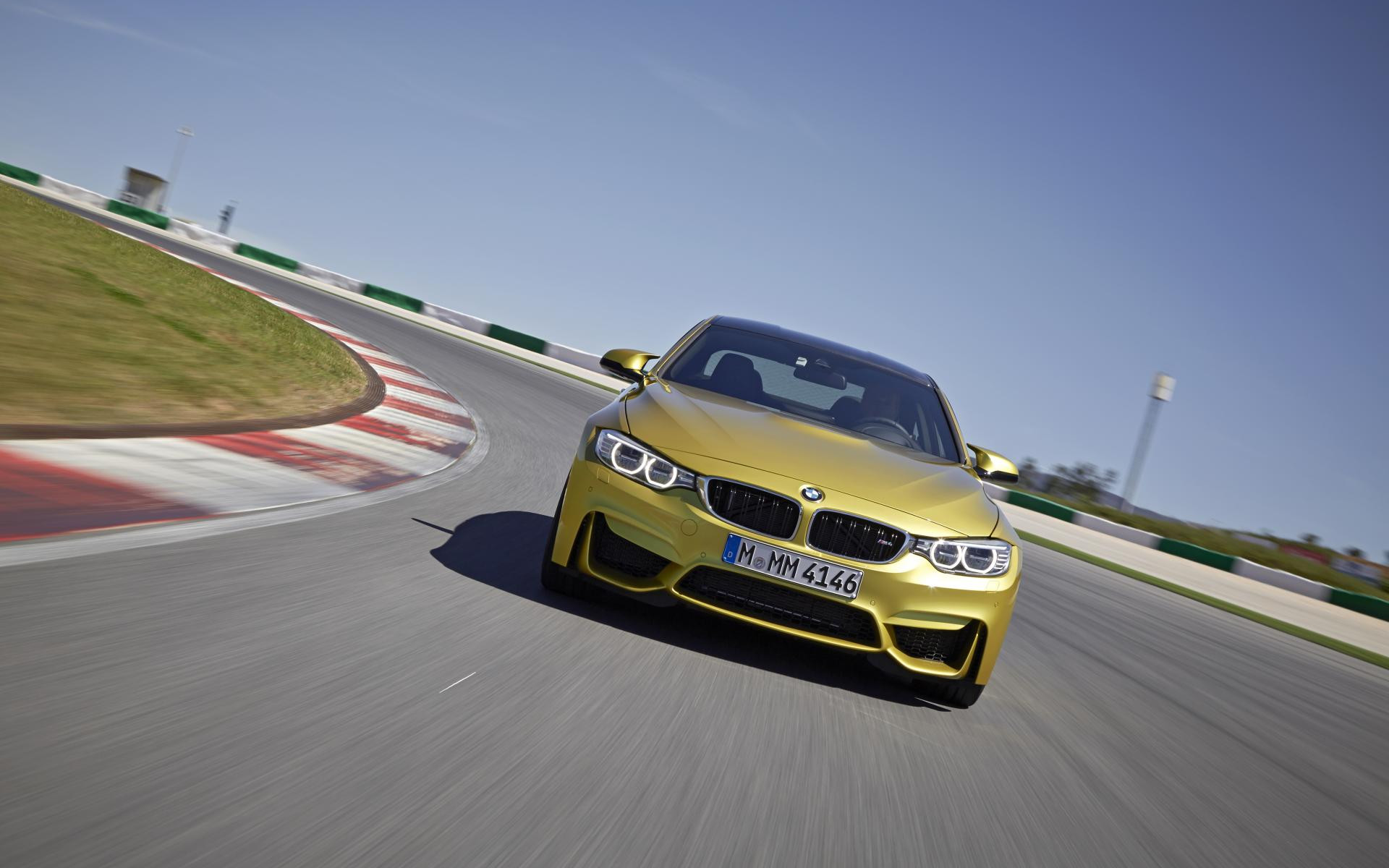 BMW M4 Coupe 2015 38