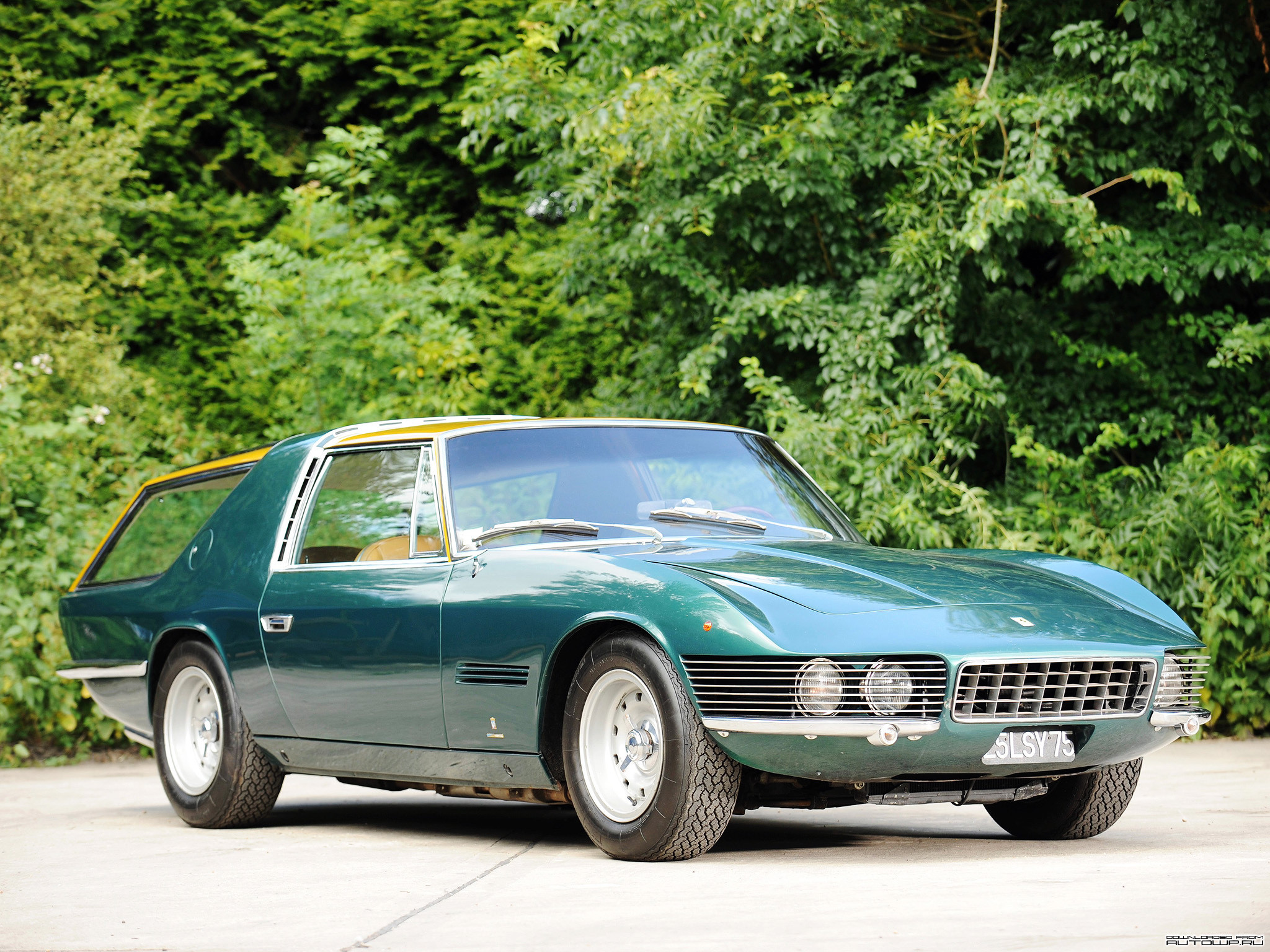 Ferrari 330 GT Shooting Brake by Vignale '1968.jpg