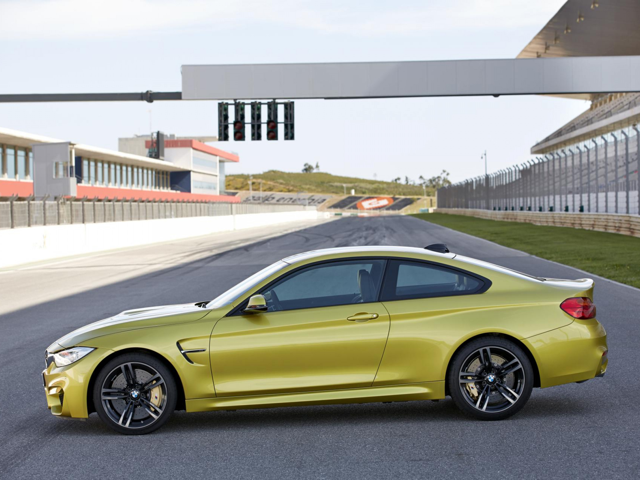 BMW M4 Coupe 2015 1