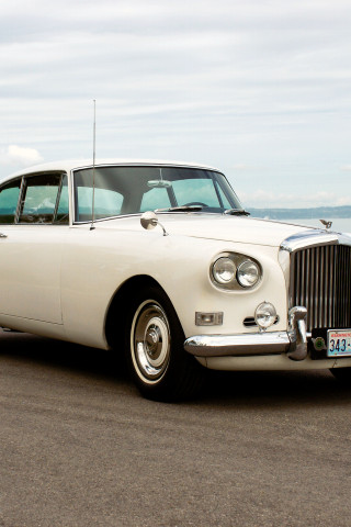 Bentley S3 Continental Coupe by Mulliner & Park Ward '1964.jpg