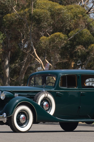 Packard Twelve Club Sedan '1936.jpg