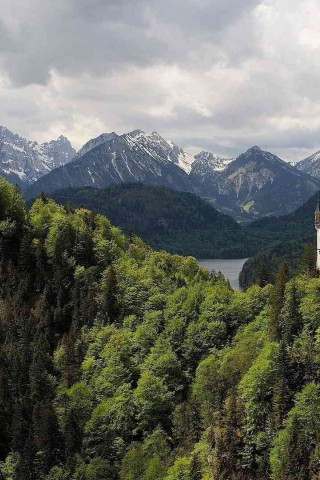 Stary zamek w górach