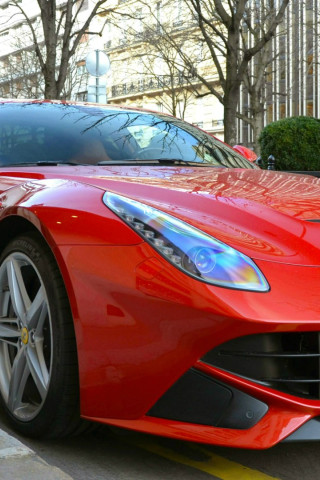 Ferrari auto 129