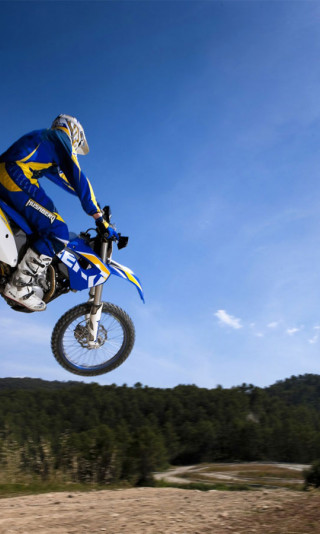 Husaberg_FX450_2010_01_1440x900.jpg