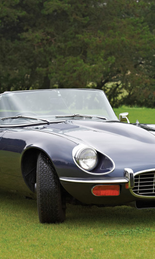 Jaguar E-Type V12 Roadster (Series III) '1971–75.jpg