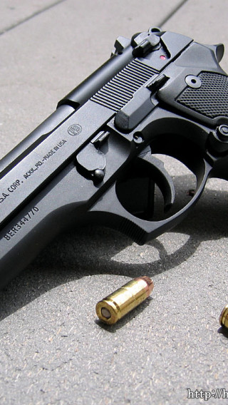 wall_beretta_m92fs053104d.jpg