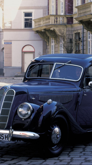 BMW 335 Limousine '1939–41.jpg