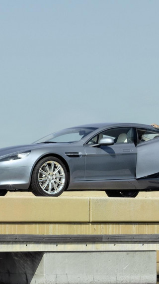 Aston Martin Rapide (25).jpg