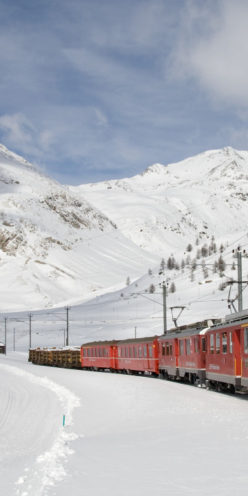 Kolejka Bernina, Góry, Śnieg