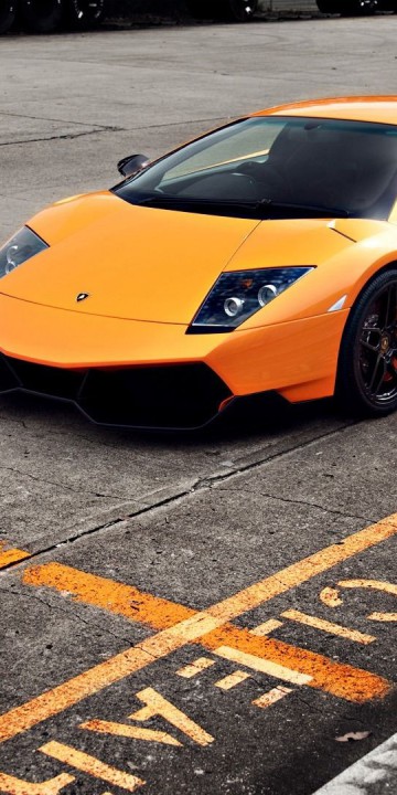 orange huracan