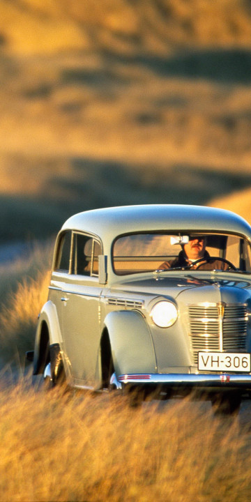 Opel Kadett 2-door Limousine (K38) '1937–40.jpg