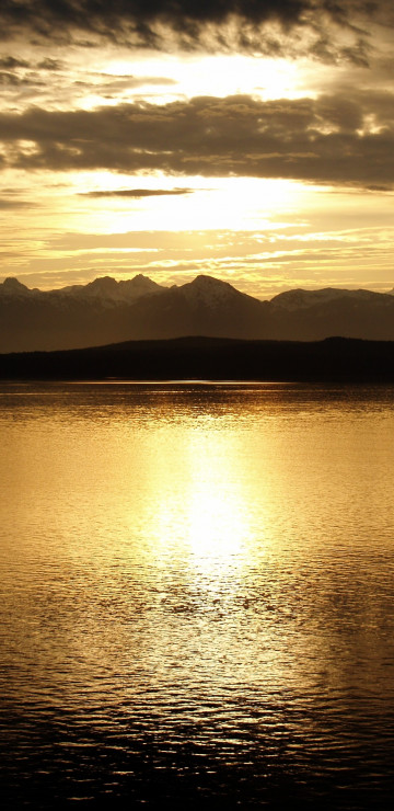 Alaska, Jezioro i zachód słońca