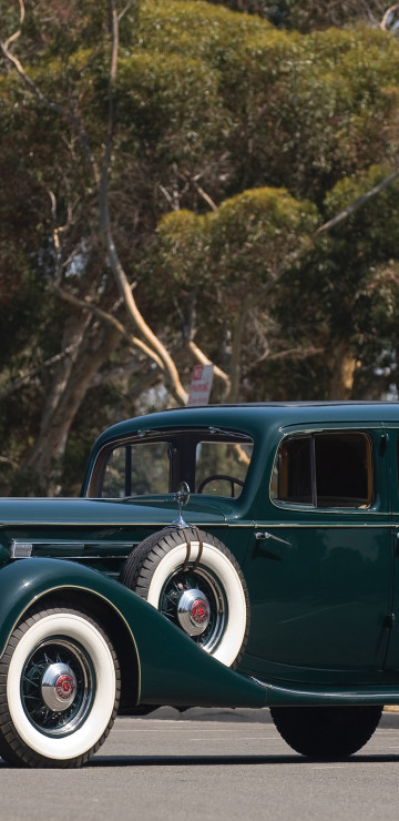 Packard Twelve Club Sedan '1936.jpg