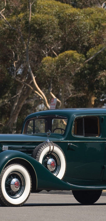 Packard Twelve Club Sedan '1936.jpg