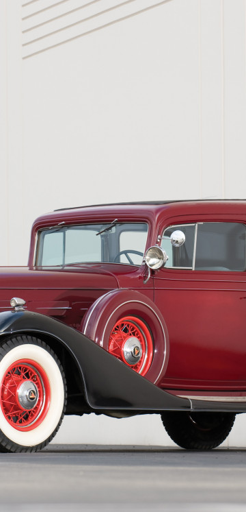 Cadillac V8 355-C Sedan '1933.jpg